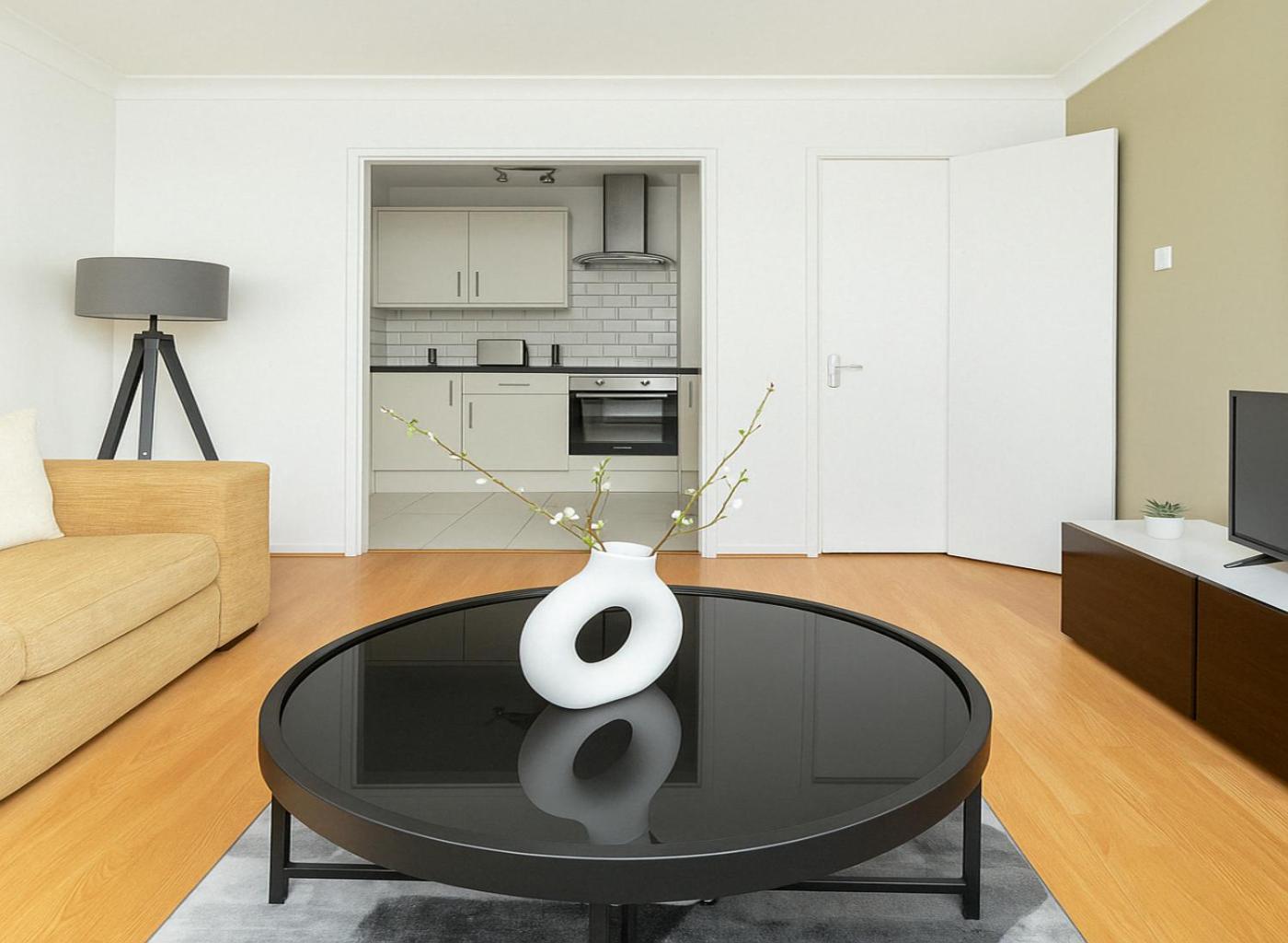 2 Bed Flat In Bridge Apartment London
